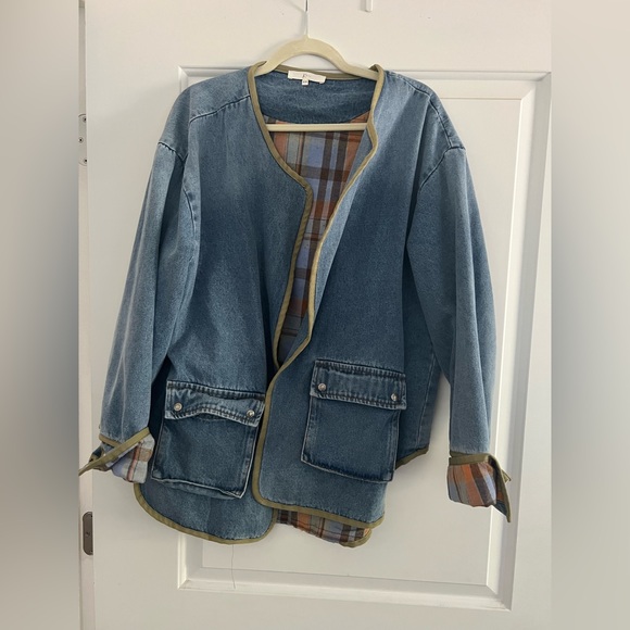 The western gold oversized denim jacket with plaid interior small/medium - Picture 5 of 13